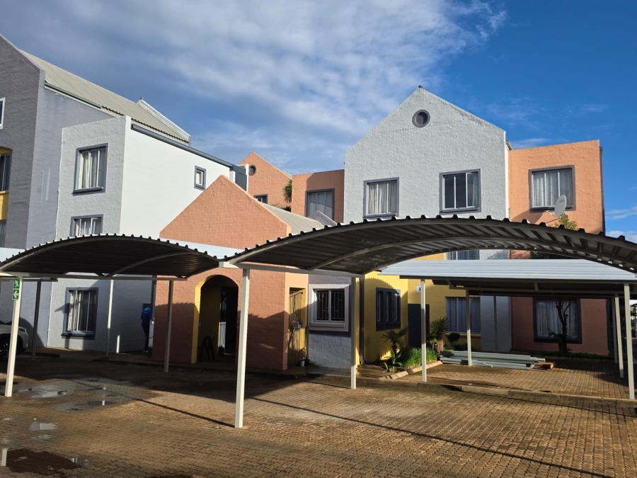 0 Bedroom Property for Sale in Kannoniers Park North West